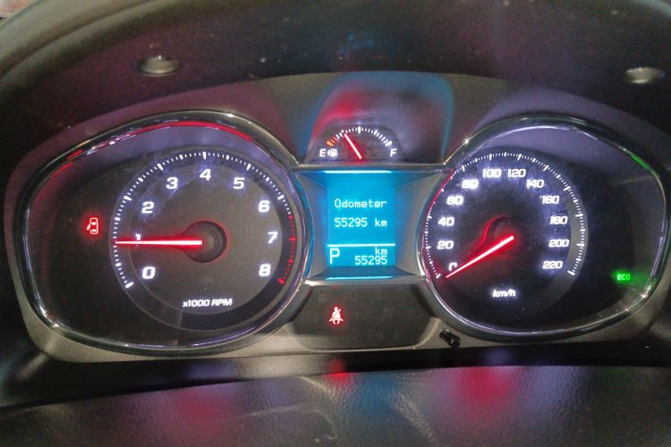 雪佛兰 科帕奇 2015款 2.4L 两驱城市版 7座中控内饰14