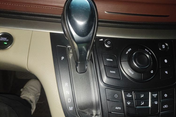 别克GL8 2017款 25S 豪华型 国V局部细节18