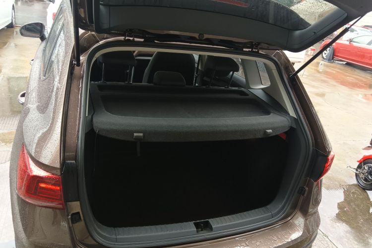 大众 途岳 2019款 280TSI 两驱舒适版 国V机舱底盘23