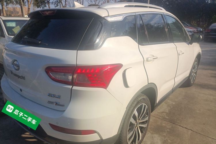 广汽传祺 传祺GS4 2015款 200T G-DCT豪华版车身外观7