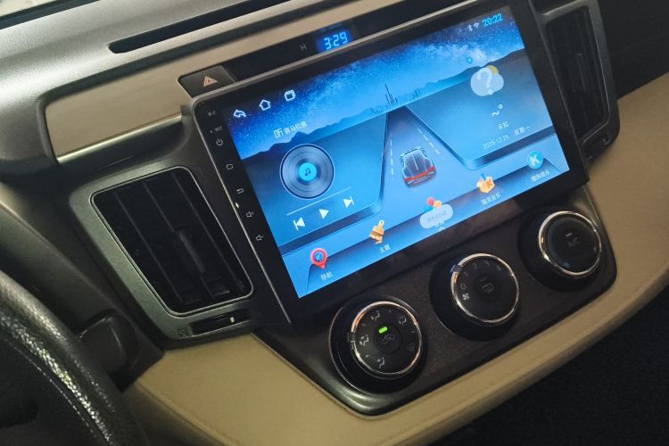 丰田 RAV4荣放 2015款 2.0L CVT两驱都市版中控内饰16