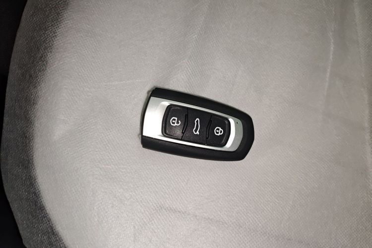 吉利银河 熊猫 2025款 210km 元气熊中控内饰11