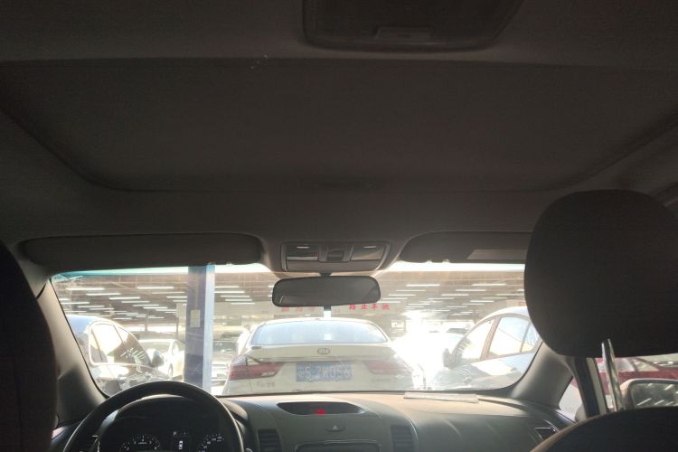 起亚K3 2016款 1.6L 自动天窗版中控内饰22