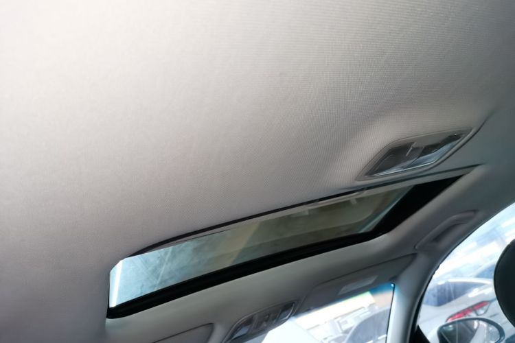 起亚K5 2016款 2.0L 自动LUX局部细节22