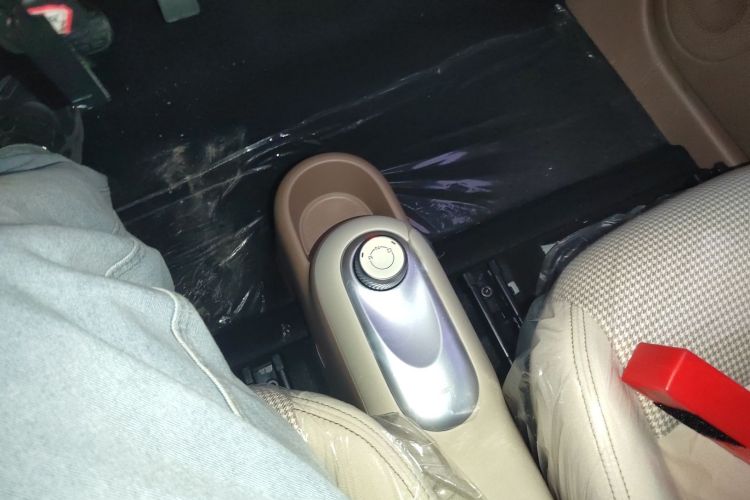 五菱汽车 宏光MINIEV 2025款 四门版 进阶款中控内饰18