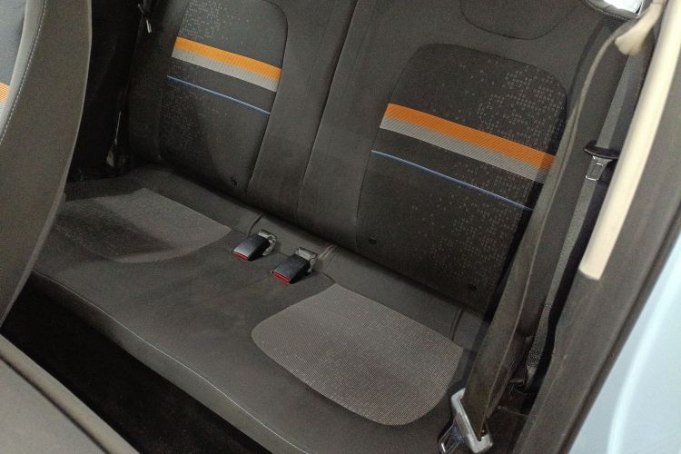 五菱汽车 宏光MINIEV 2020款 悦享款 磷酸铁锂中控内饰7004