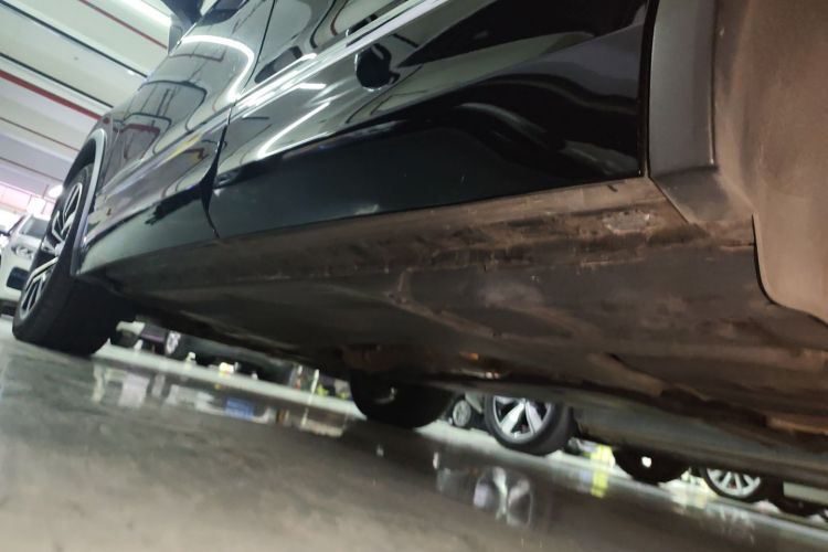 大众 途观L 2021款 380TSI 自动四驱R-Line越享版7座局部细节9002