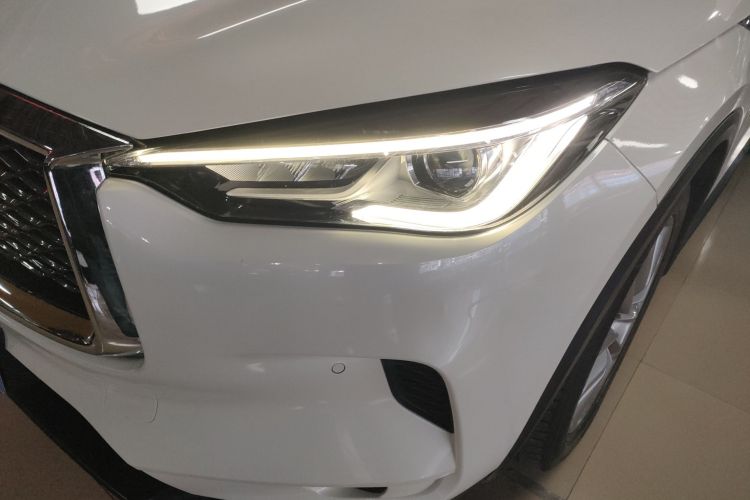 英菲尼迪QX50 2020款 2.0T 两驱时尚版局部细节36