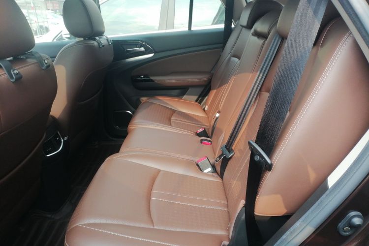 比亚迪S7 2016款 2.0T 自动尊贵型Plus中控内饰21