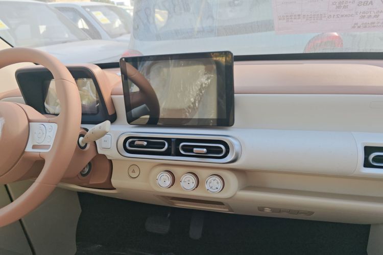 五菱汽车 宏光MINIEV 2024款 第三代 215km 青春版中控内饰16