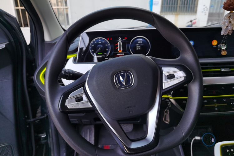 长安欧尚 奔奔E-Star 2021款 国民版 心怡版 （快充版）三元锂局部细节13