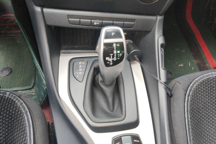 宝马X1 2013款 sDrive18i 时尚型局部细节18