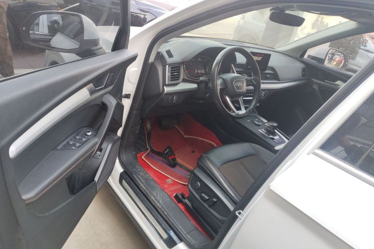 奥迪Q5L 2020款 40 TFSI 荣享进取型中控内饰20