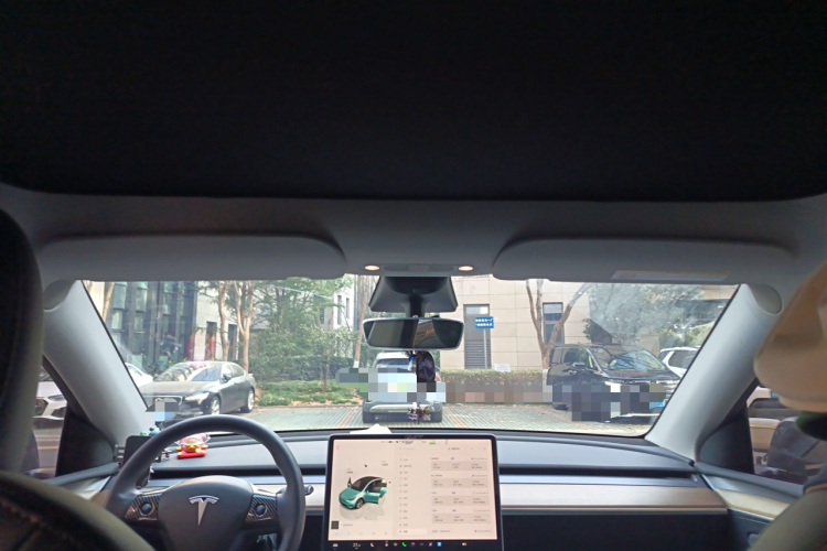 特斯拉 Model Y 2022款 改款 后轮驱动版中控内饰22