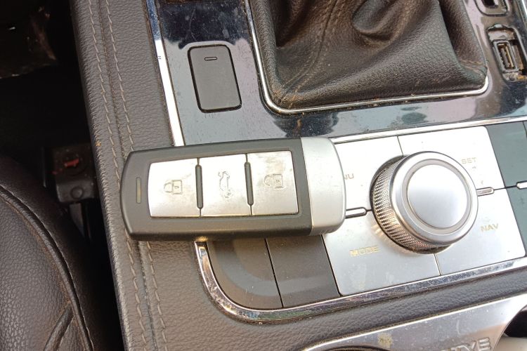 众泰T600 2016款 运动版 1.5T 手动豪华型中控内饰11