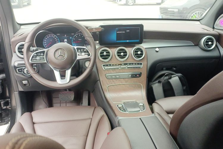奔驰GLC 2022款 改款二 GLC 260 L 4MATIC 豪华型中控内饰12