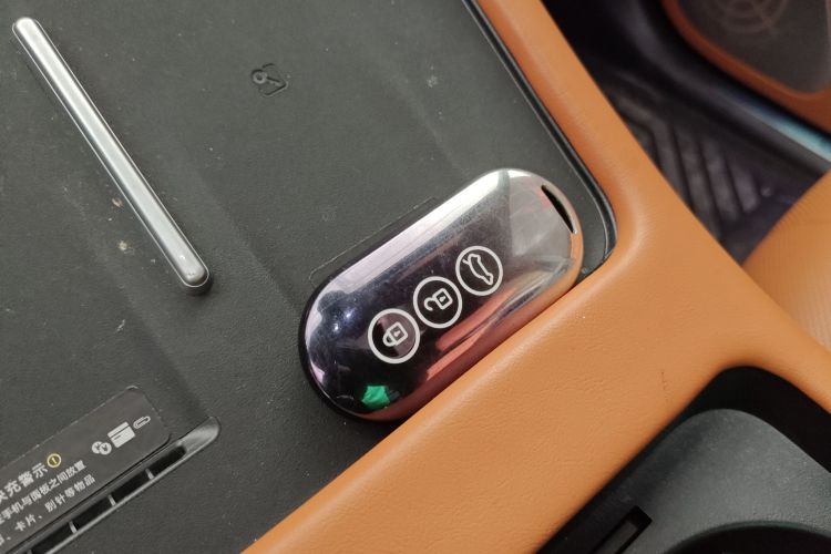 鸿蒙智行 问界M7 2024款 1.5T 智驾后驱Ultra版 5座中控内饰7001