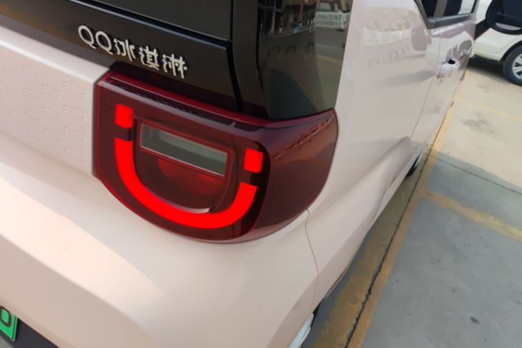 奇瑞 QQ冰淇淋 2022款 120km 甜筒 磷酸铁锂车身外观9