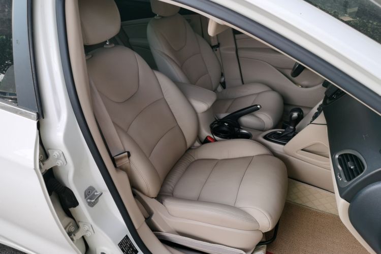 菲亚特 菲翔 2012款 1.4T 自动劲享版中控内饰41