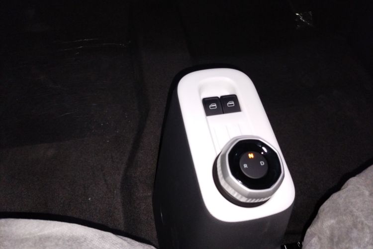 吉利银河 熊猫 2025款 210km 元气熊中控内饰18