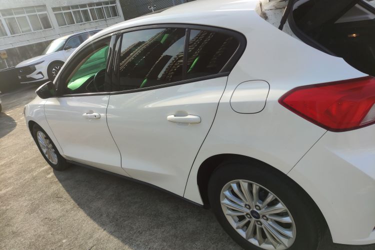 福特 福克斯 2019款 两厢 EcoBoost 180 自动锋潮型车身外观6003