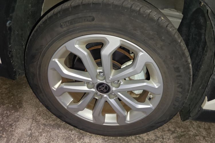 丰田 锋兰达 2023款 2.0L 智能电混双擎 领先版车身外观10