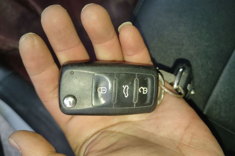 大众 朗逸 2017款 1.6L 自动风尚版中控内饰11