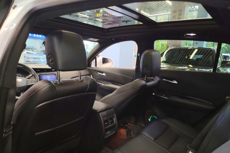 凯迪拉克XT4 2021款 28T 两驱技术型中控内饰22