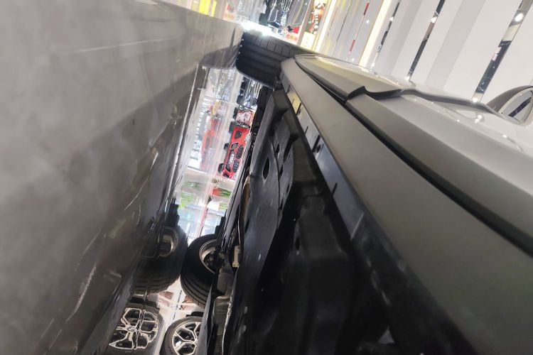 保时捷 Cayenne新能源 2024款 Cayenne Coupé E-Hybrid 2.0T机舱底盘30