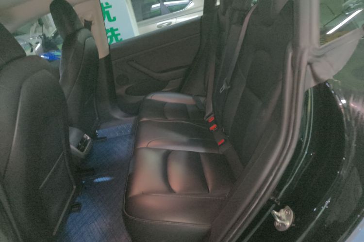 特斯拉 Model 3 2022款 后轮驱动版中控内饰21