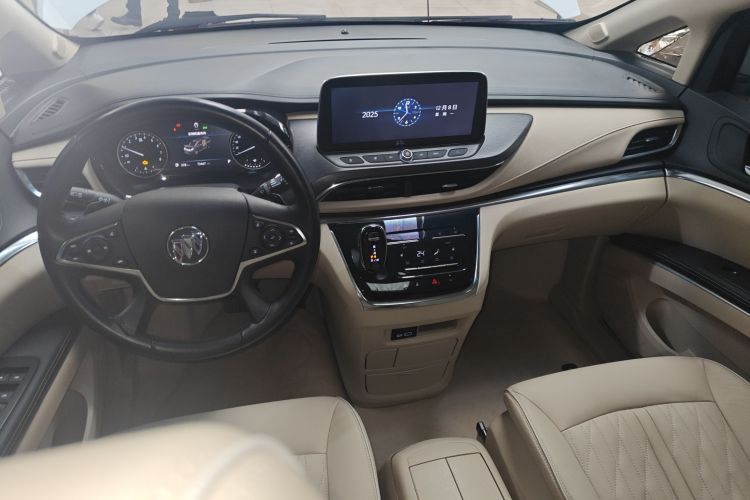 别克GL8 2023款 改款 陆上公务舱 豪华型中控内饰7002