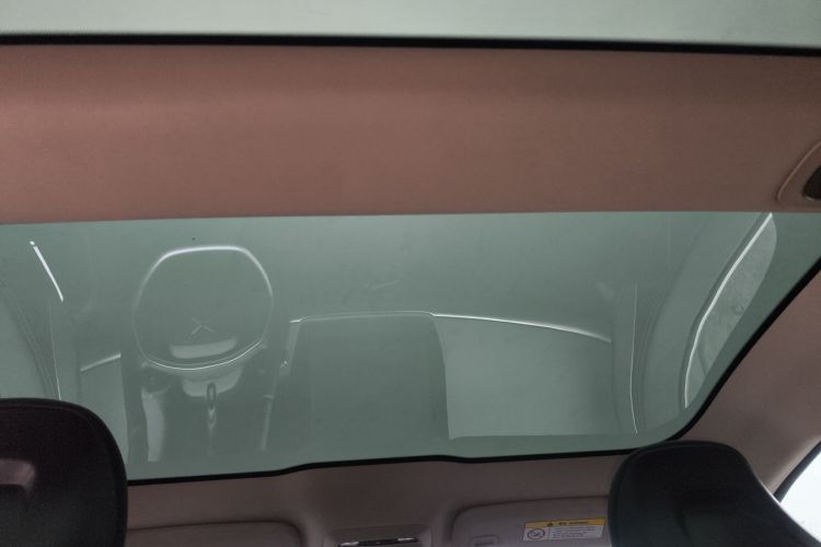 小鹏P7 2022款 586G中控内饰22