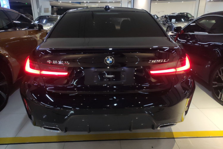 宝马3系 2023款 325Li M运动套装车身外观6004