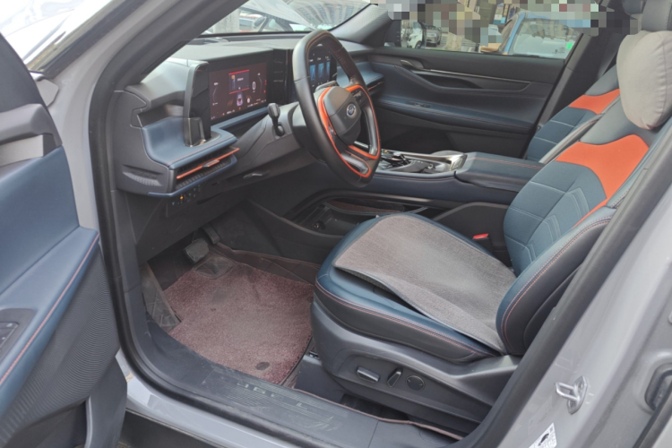 福特 2023款 锐界L 2.0T EcoBoost E混动两驱七座风尚型中控内饰7003