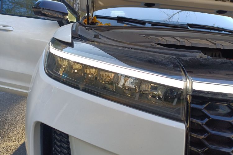 理想汽车 理想ONE 2021款 增程6座版车身外观8