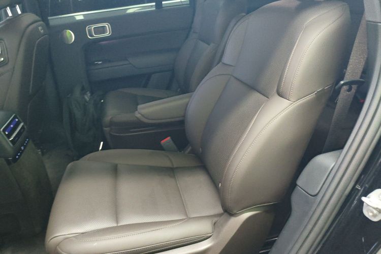 理想汽车 理想L9 2022款 Max中控内饰21