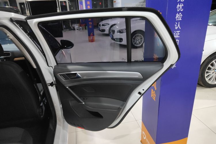 大众 高尔夫 2018款 230TSI 自动舒适型中控内饰45