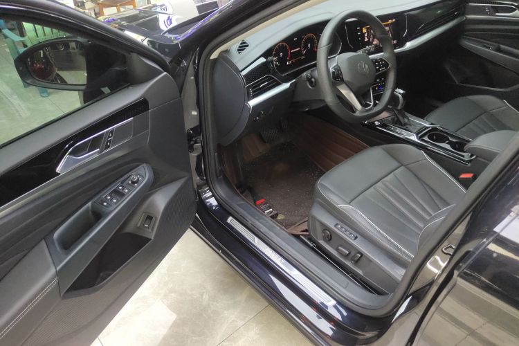 大众 帕萨特 2024款 330TSI 星空精英版中控内饰7003