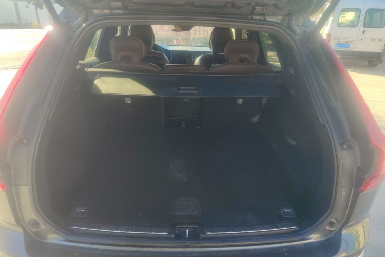 沃尔沃XC60 2021款 T5 四驱智远豪华版机舱底盘23