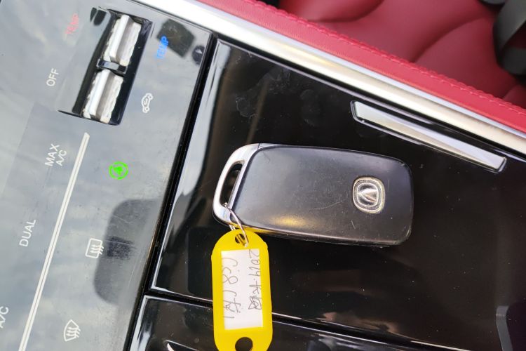 长安CS85 COUPE 2019款 1.5T DCT动版 国VI中控内饰7001