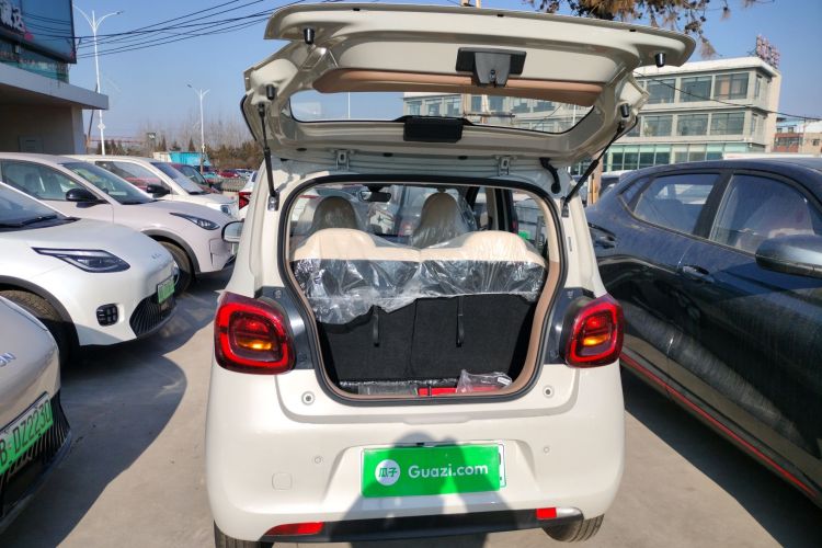 五菱汽车 宏光MINIEV 2025款 四门版 进阶款机舱底盘23