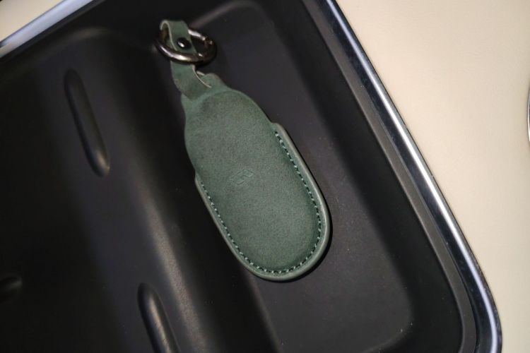 理想汽车 理想L8 2023款 Max中控内饰7001