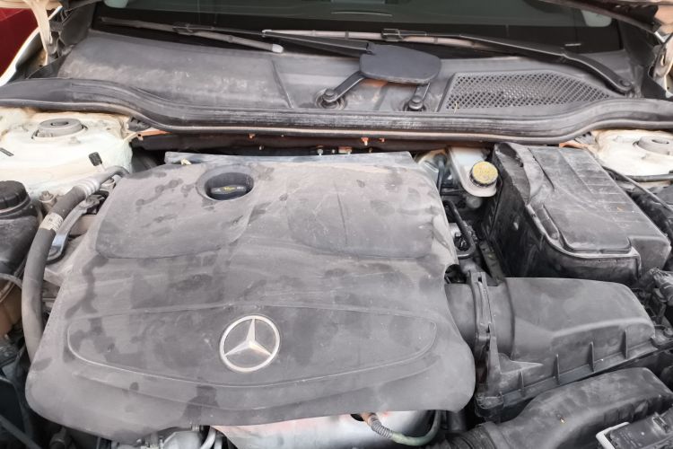 奔驰GLA 2016款 GLA 200 时尚型局部细节24