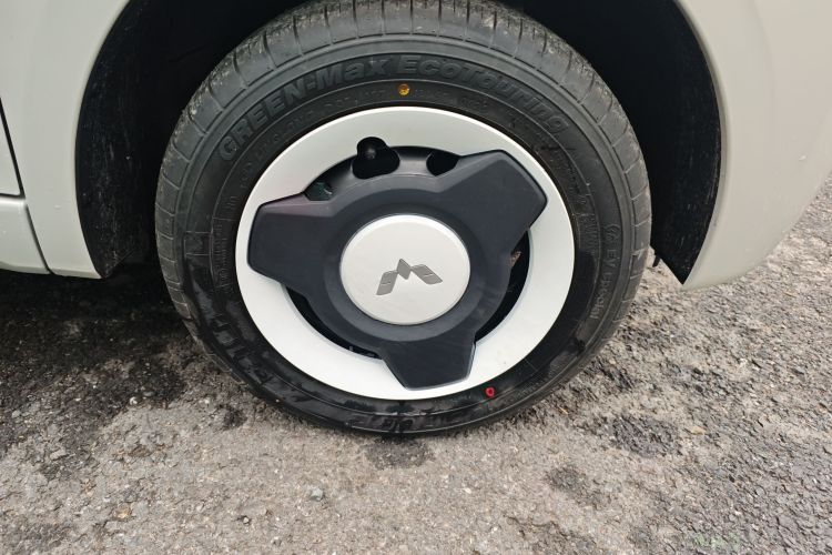 五菱汽车 宏光MINIEV 2024款 第三代 215km 青春版车身外观10