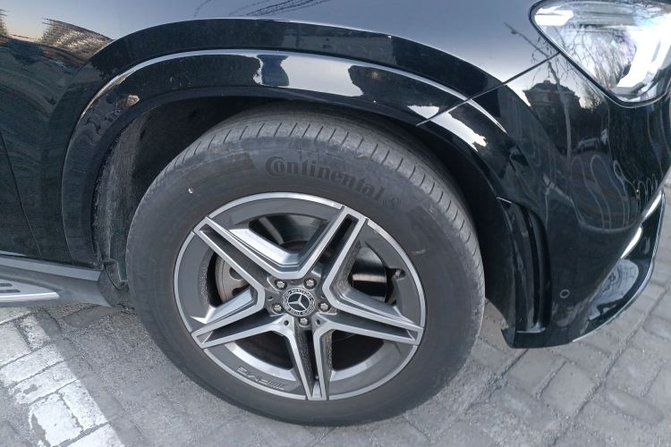 奔驰GLE 2021款 GLE 450 4MATIC 动感型车身外观10