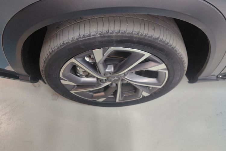 小鹏G3 2021款 G3i 520G+车身外观6001