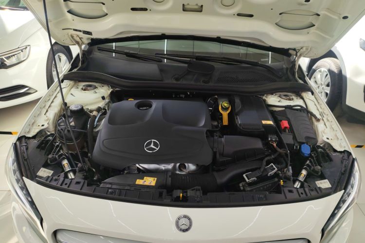 奔驰GLA 2016款 GLA 220 4MATIC 时尚型局部细节24