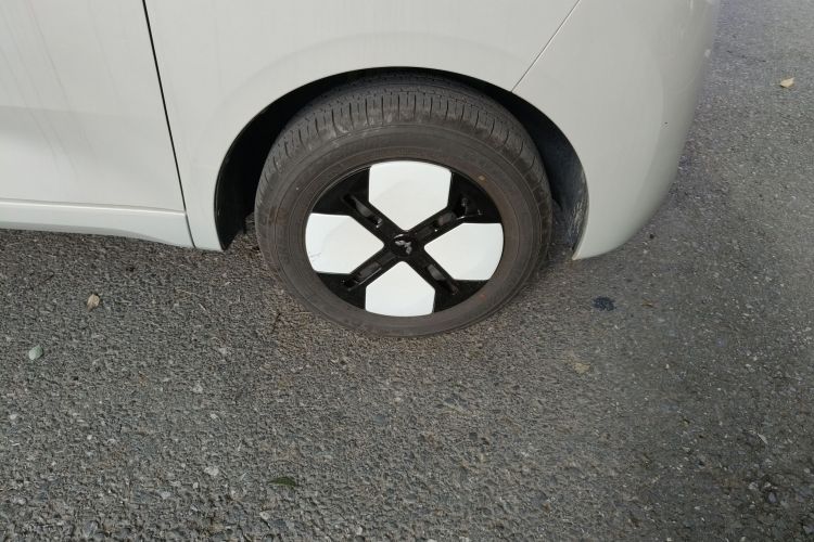 五菱汽车 宏光MINIEV 2024款 第三代 215km 进阶版车身外观6007