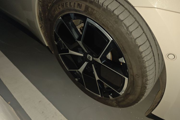 小米汽车 小米SU7 2024款 后驱标准创始版车身外观10