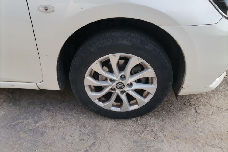 日产 轩逸 2016款 1.6XE CVT舒适版车身外观10